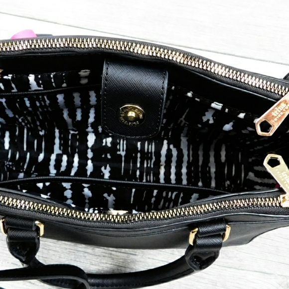 NWOT - TRINA TURK BLACK SHOULDER/CROSSBODY BAG - Picture 5 of 9